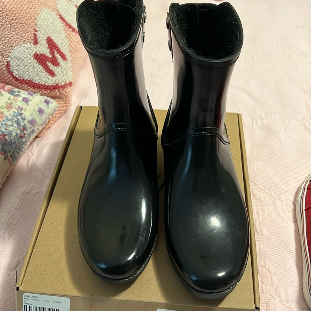Michael Kors black rain ankle boots 8
